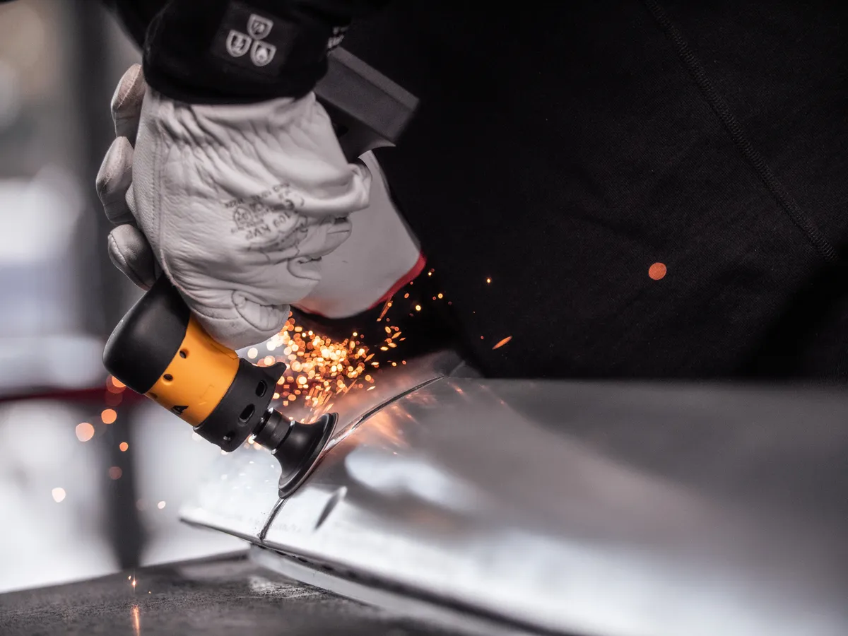 Mirka Angos ARG-B Cordless Grinding Tool Kit - Image 2